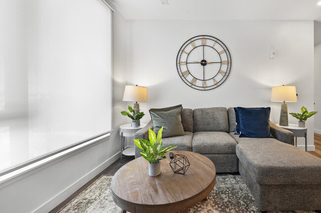 Photo - 282 Bremen St Unit SI ID1240277P