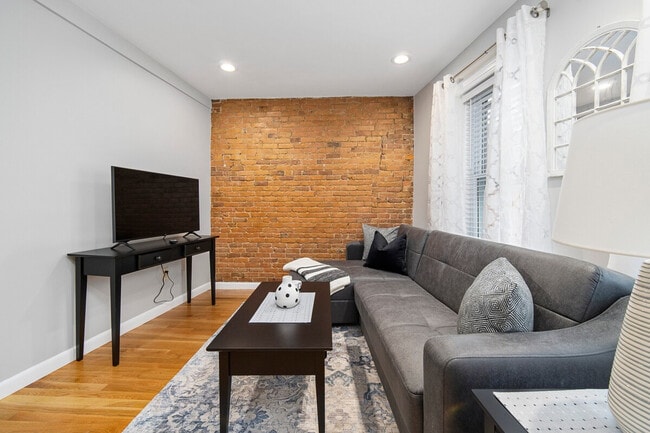 Photo - 348 North St Unit SI ID1364252P