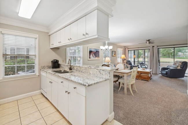 Photo - 462 Masters Dr Unit ID1253450P