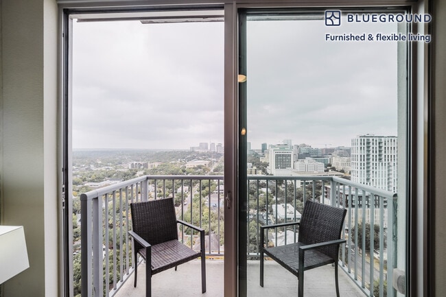 Photo - 615 W 7th St Unit FL20-ID283