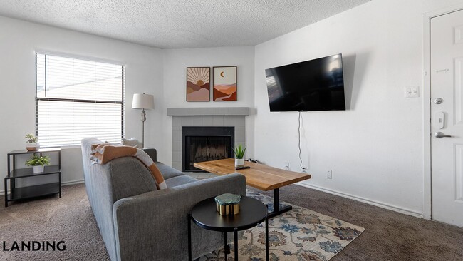 Photo - 1071 Clayton Ln Unit M0118