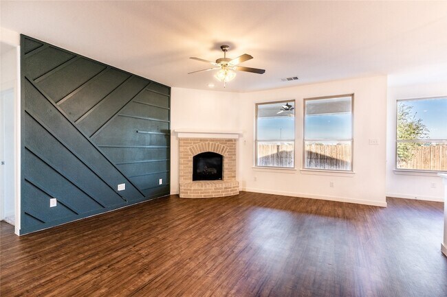 Photo - 1123 Bantham Wy