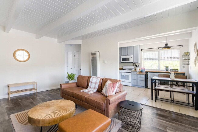 Photo - 2312 Bonar St Unit SI ID1310766P