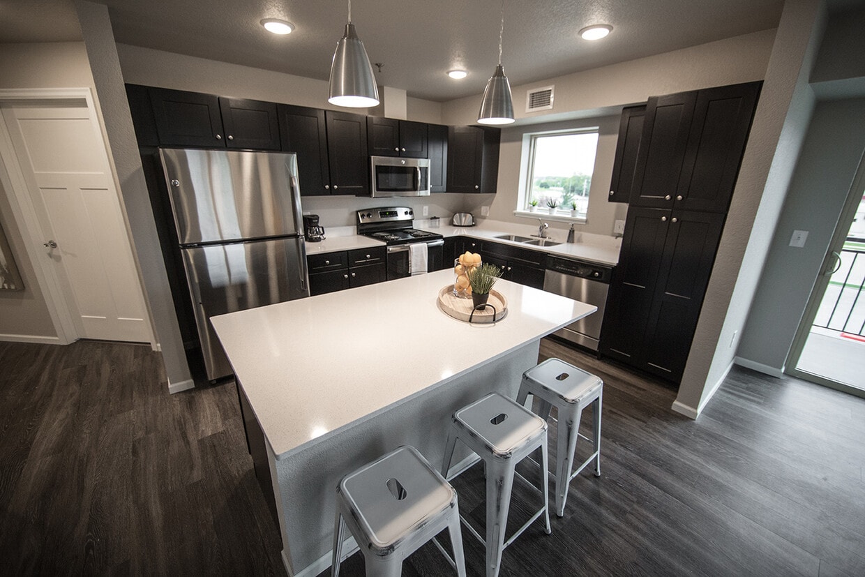 Floor Plan - 2 Bedroom (Large)