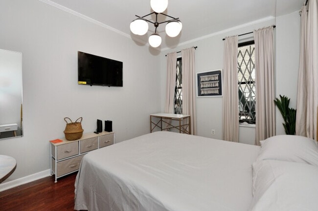 Building Photo - 321 E 78th St Unit SI ID1323954P