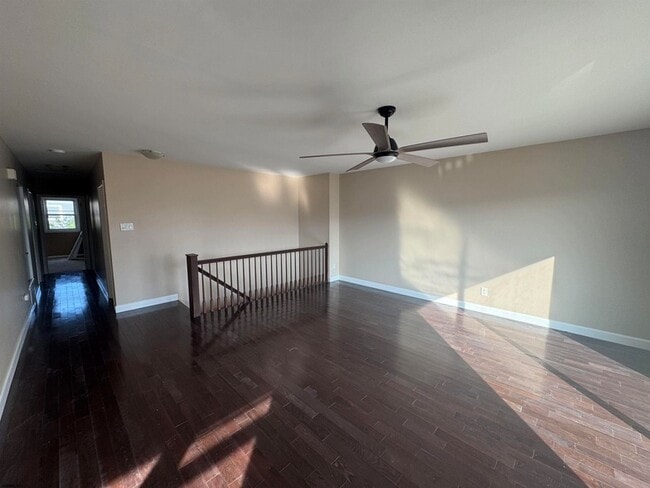 Photo - 352-354 Hampshire Drive Unit