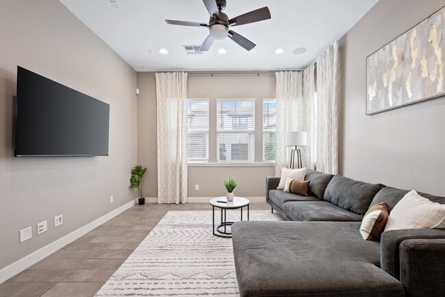 Photo - 1913 E Rosemary Dr Unit ID1244336P