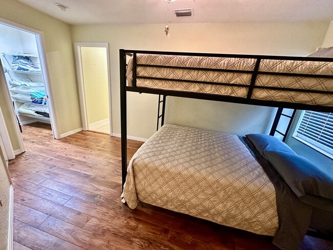 Photo - 905 Nettles Blvd Unit SI ID1538695P