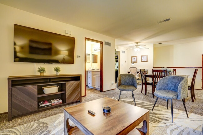 Building Photo - 3914 S Tara Hill Dr Unit ID1377388P