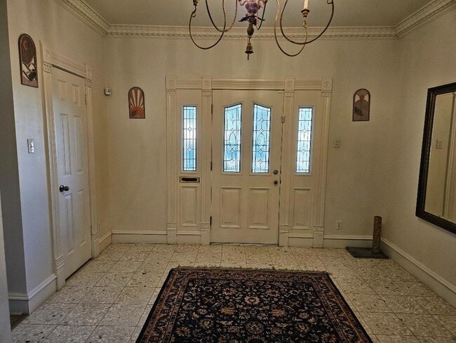 Photo - 710 N Avenue C