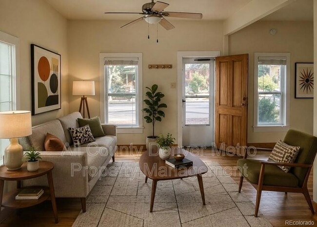 Photo - 831 Elati St