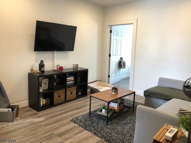 Photo - 81 Glenridge Ave Unit 2