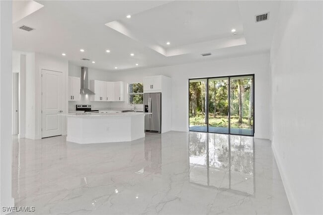 Photo - 1081 Desoto Blvd S