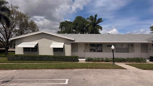 Photo - 2403 Lowson Blvd