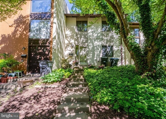 Photo - 2455 Pyrenees Ct