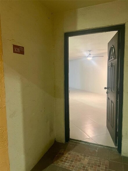 Building Photo - 6292 NW 186th St Unit 108