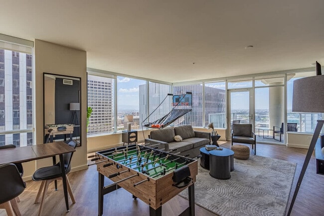 Photo - 44 W Monroe St Unit ID1263193P