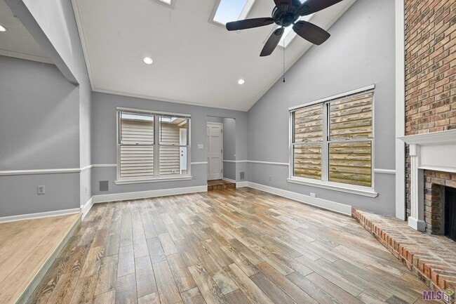 Photo - 5952 Fort Clarke Dr N