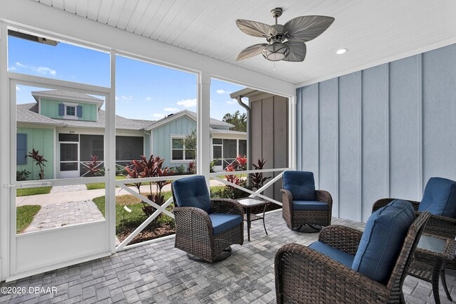 Photo - 243 Hang Loose Wy