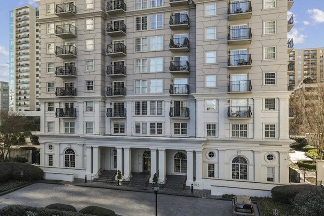 Building Photo - 195 14th St NE Unit P404