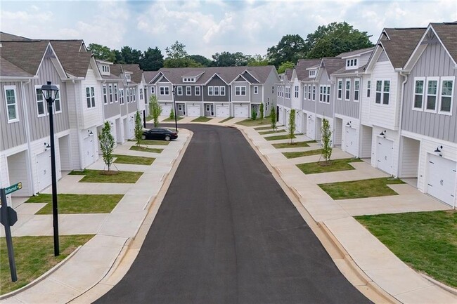 Photo - 622 Shallowford Rd