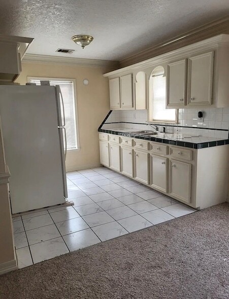 Photo - 924 Kelley St