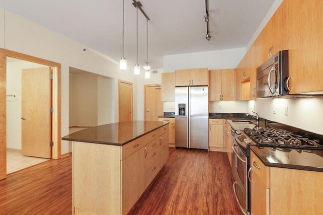 Photo - 401 N 2nd St