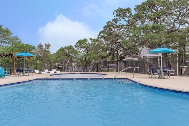 Swimming Pool Vantage at Fair Oaks - Vantage at Fair Oaks