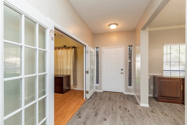 Photo - 13110 Mills River St