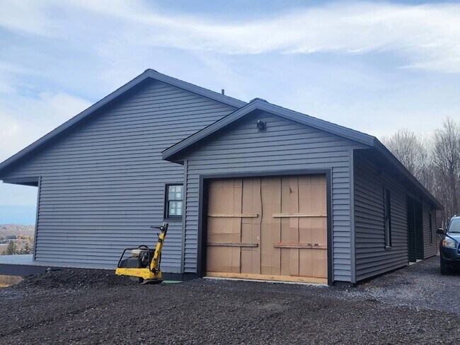 Photo - 277 Red Tail Rdg