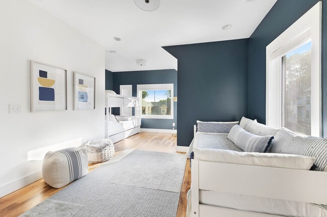 Photo - 918 11th Ave N Unit ID1043926P