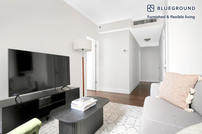 Photo - 200 E Chestnut St Unit FL7-ID626