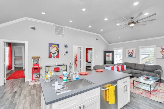 Photo - 2615 Arbor St Unit ID1047954P