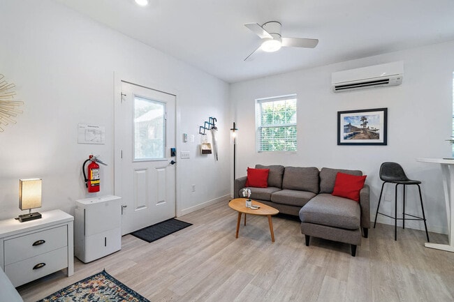 Building Photo - 23 Old Mission Ave Unit ID1281971P