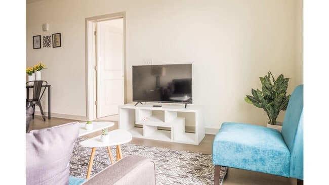 Photo - 633 E Main St Unit SI ID1014626P