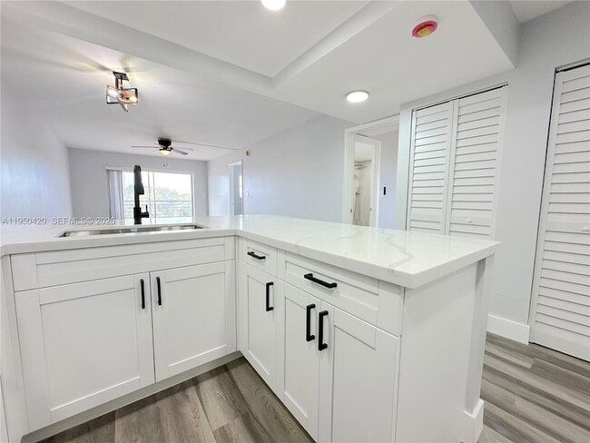 Photo - 3110 N Pine Island Rd Unit 408