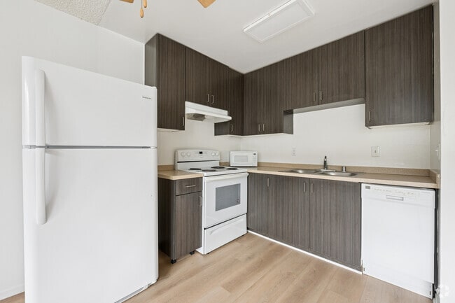 1BR, 2BA unit 203-650 SF - Kitchen - Mardette Apartments
