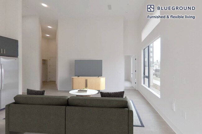 Photo - 1350 40th St Unit FL2-ID1688A