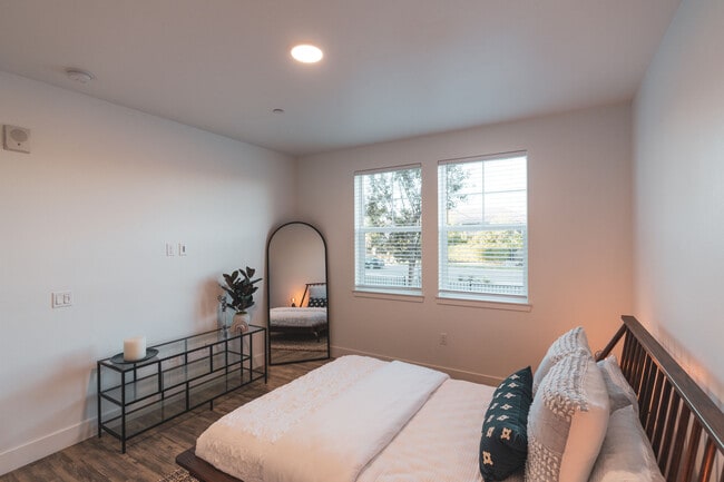 Photo - Vela Apartments