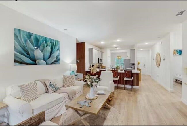 Photo - 708 Newhall Terrace