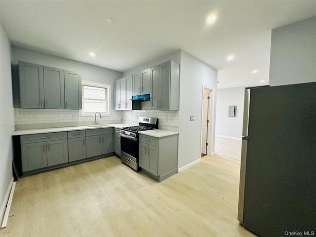 Photo - 8 Morgan Ave Unit 4