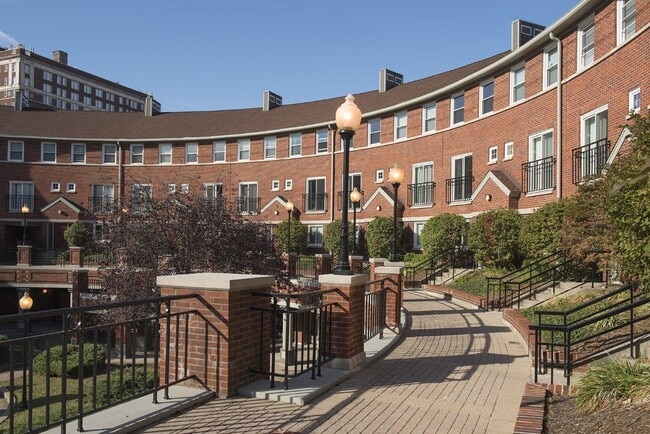 Building Photo - Crescent Centre Apartments & Townhomes