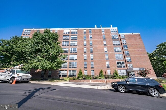 Photo - 6100 Henry Ave Unit 4I