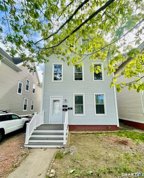 Building Photo - 84 Lawrence St Unit 3