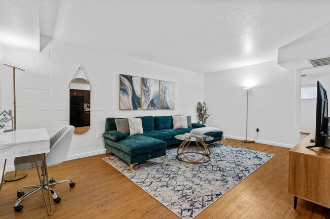 Photo - 109 E Broadway Rd Unit SI ID1366964P