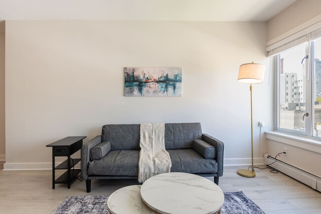 Building Photo - 899 Pine St Unit SI FL10-ID1336274P