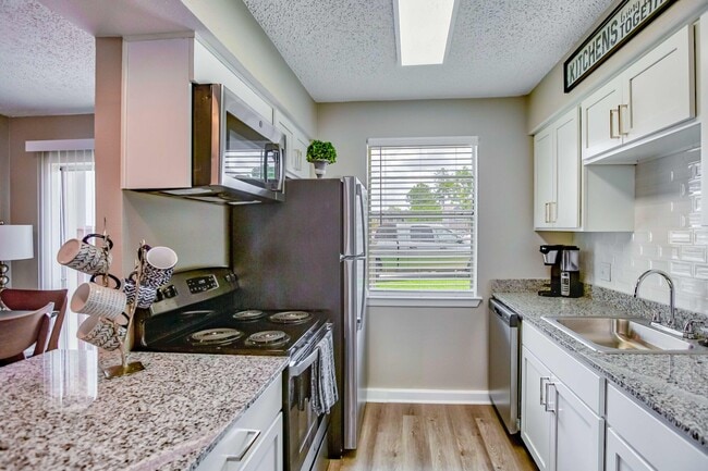 Photo - Cobblestone at Essen - NEW UPGRADES!