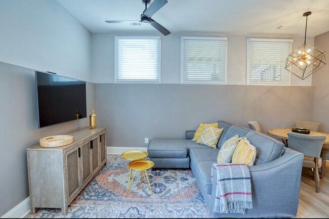 Building Photo - 874 Durant Pl NE Unit SI ID1490142P