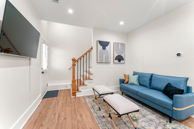 Photo - 659 S Peachtree St Unit ID1019268P