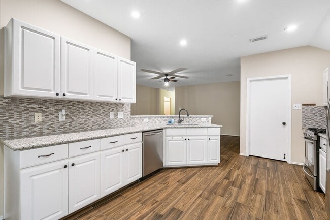 Photo - 26 S Vesper Bend Cir